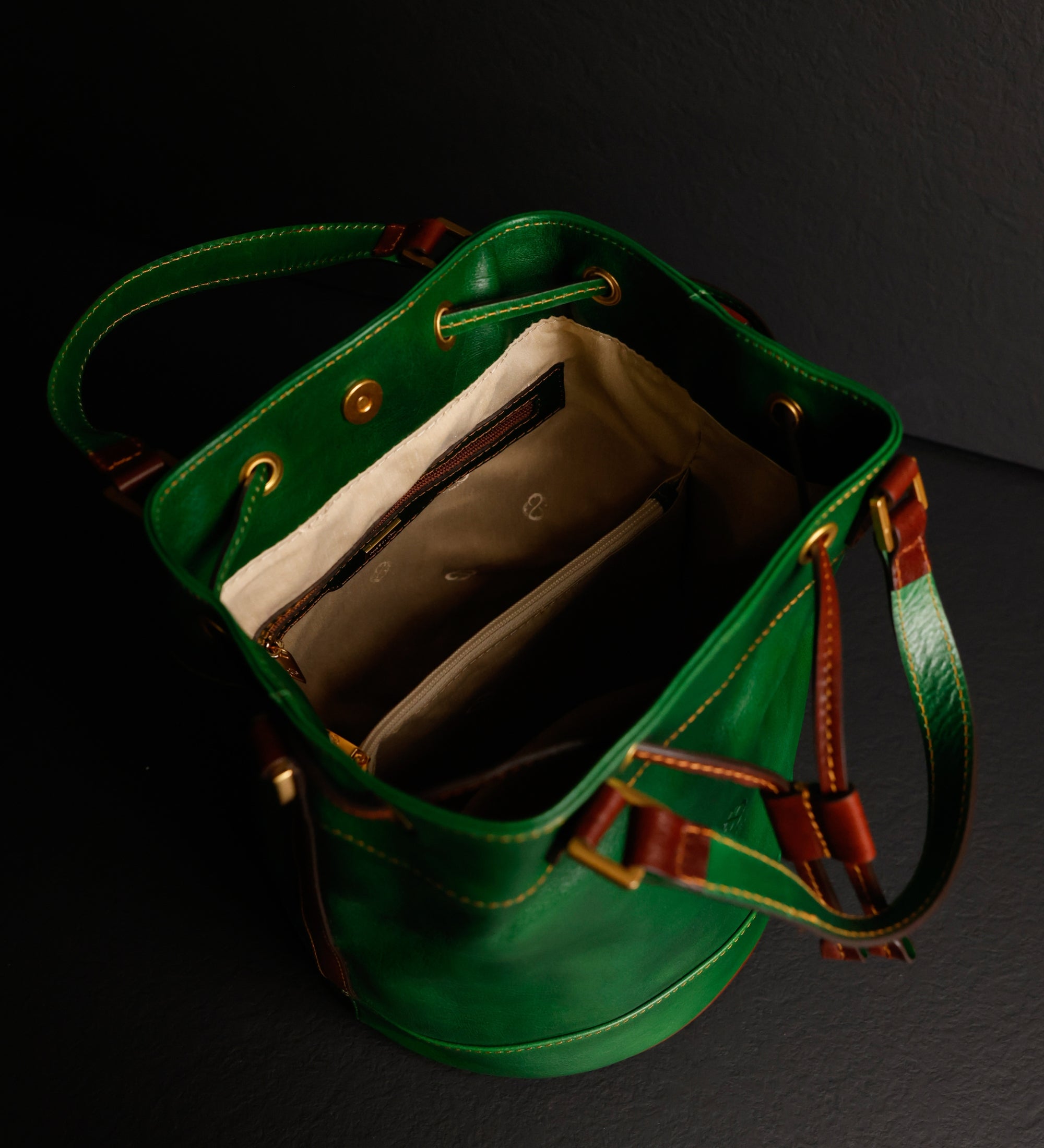 Leren buideltas voor dames - Light In August