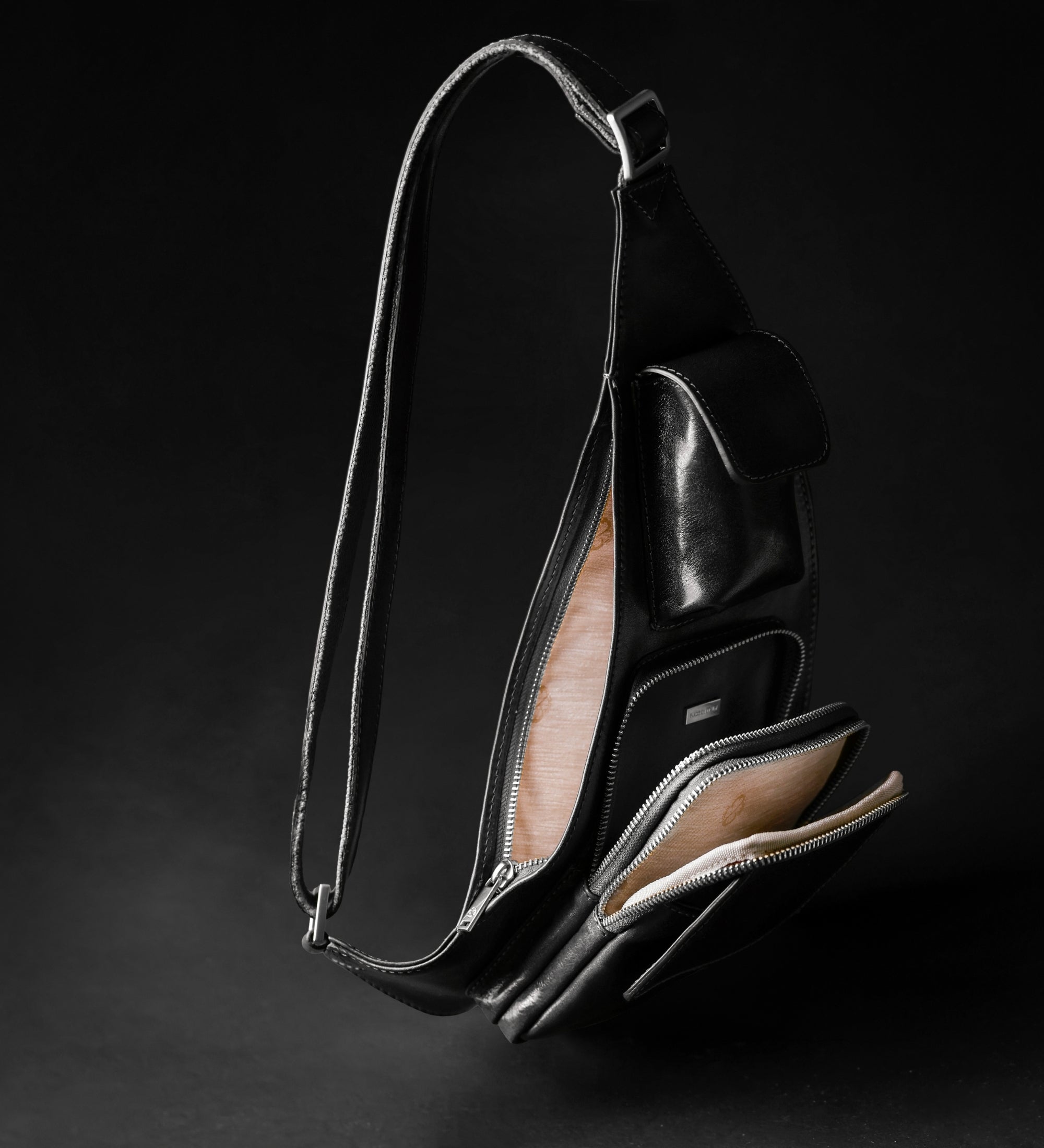 Leren sling bag crossbodytas - The Monk