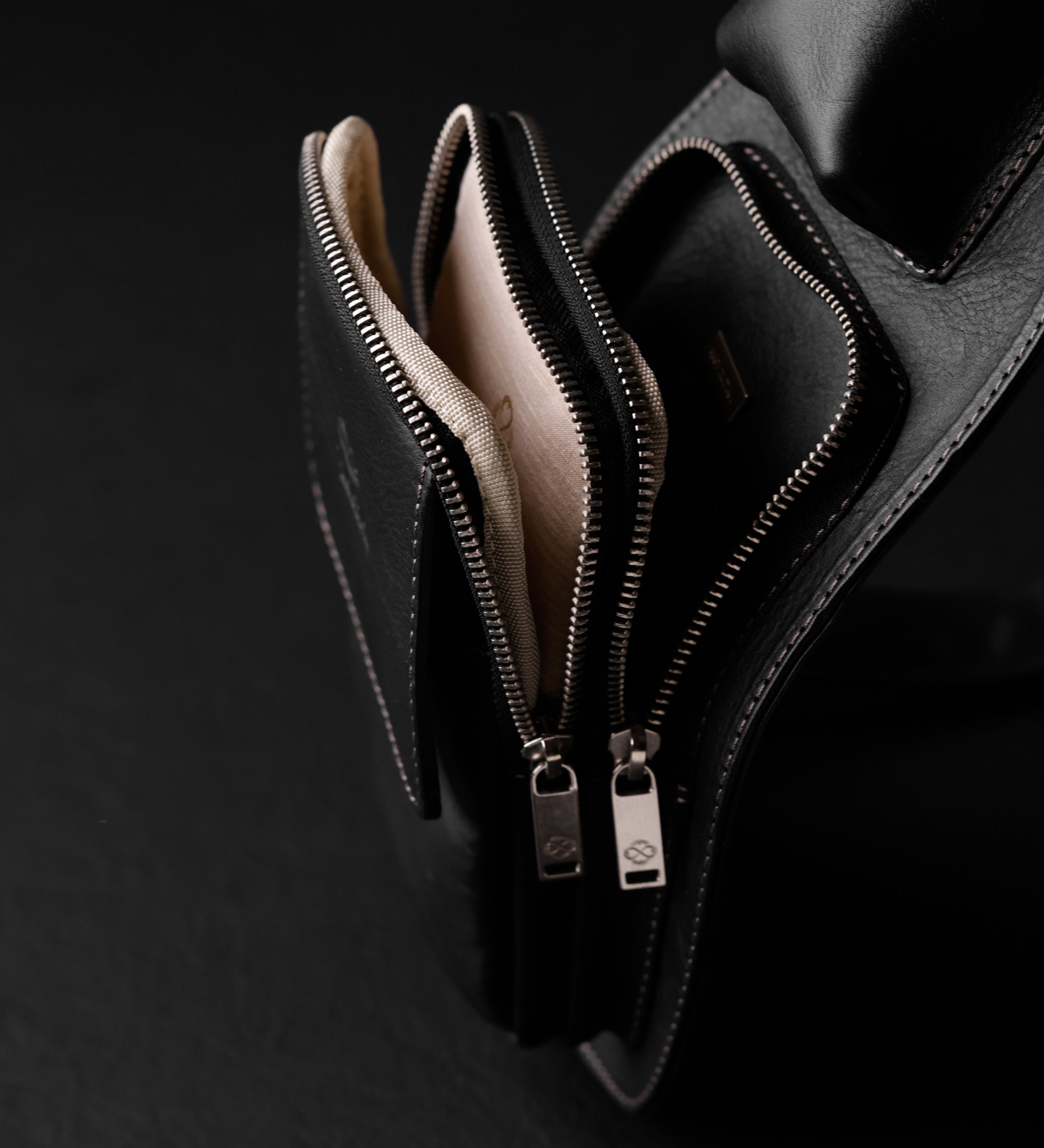 Leren sling bag crossbodytas - The Monk