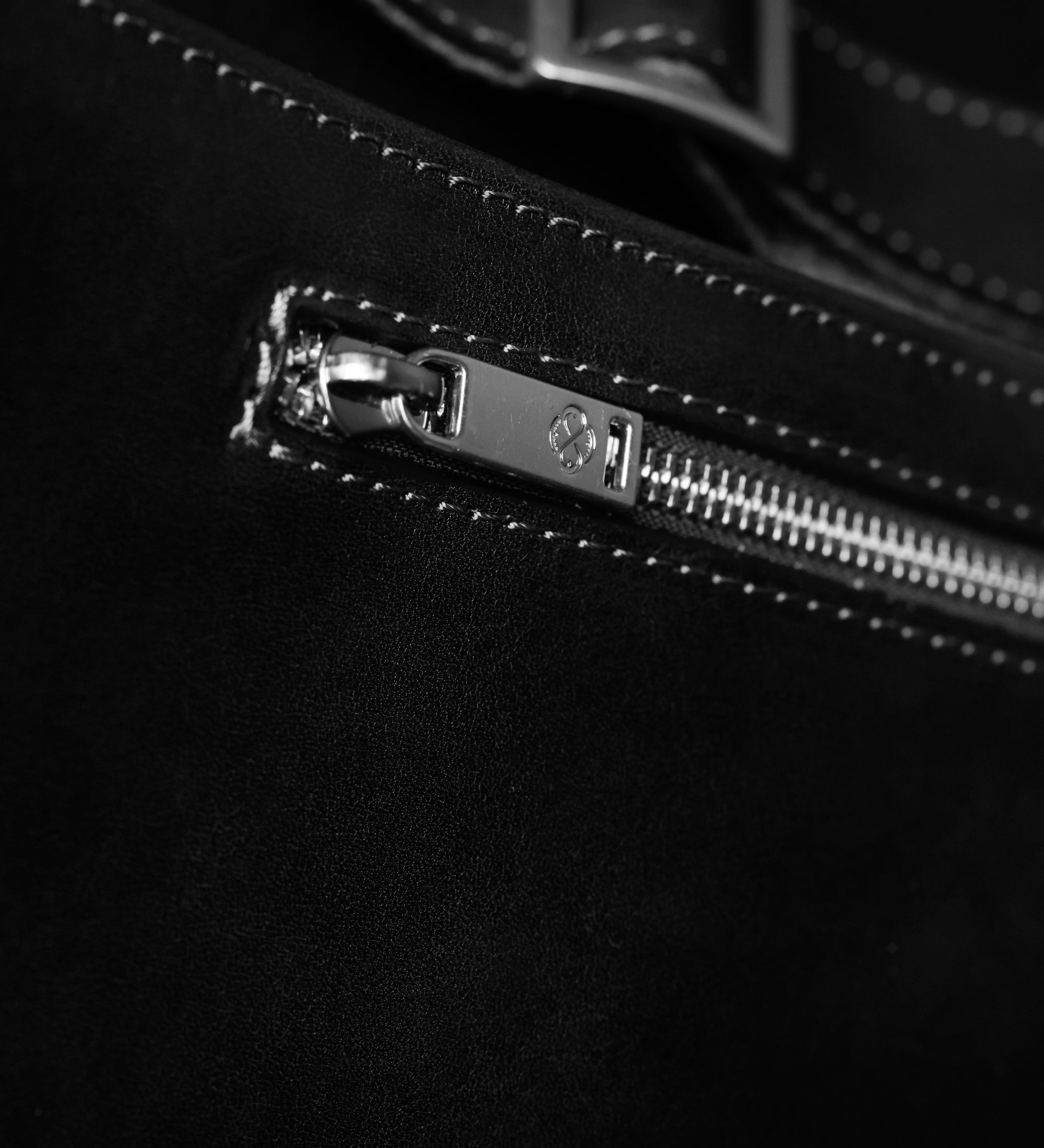 Leren sling bag crossbodytas - The Monk