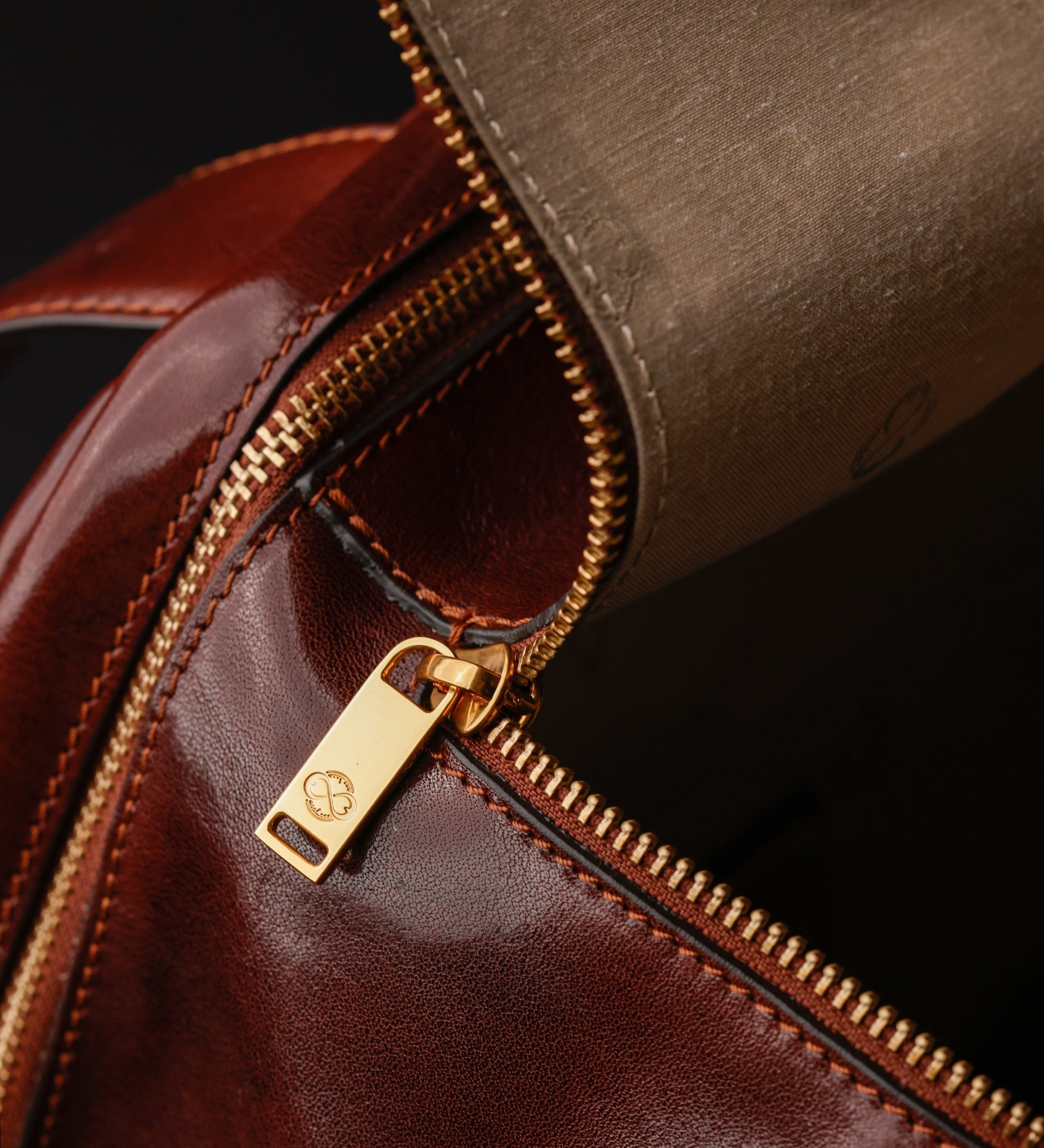 Leren rugtas - A Bend in the River