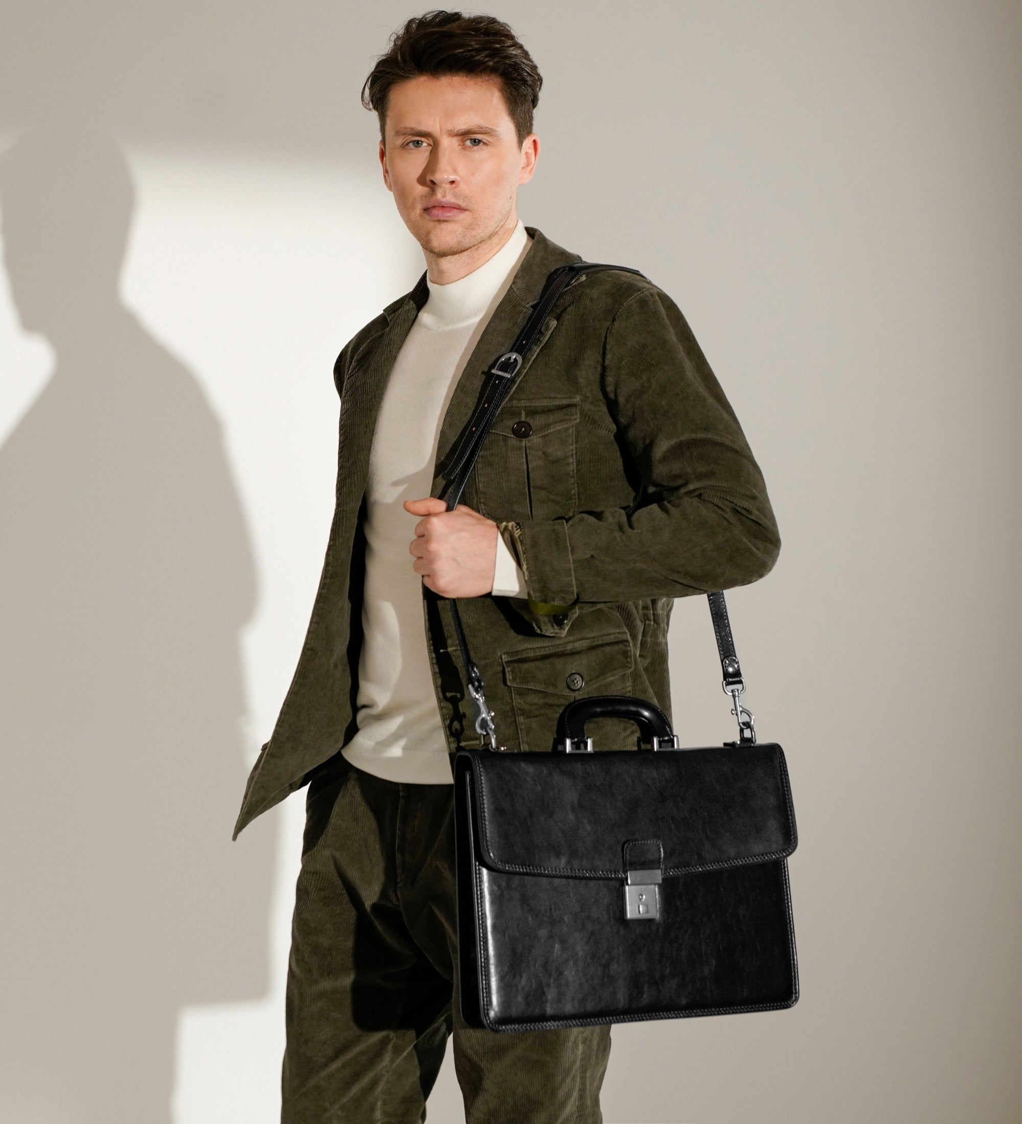 Leren aktetas - The Sound of the Mountain