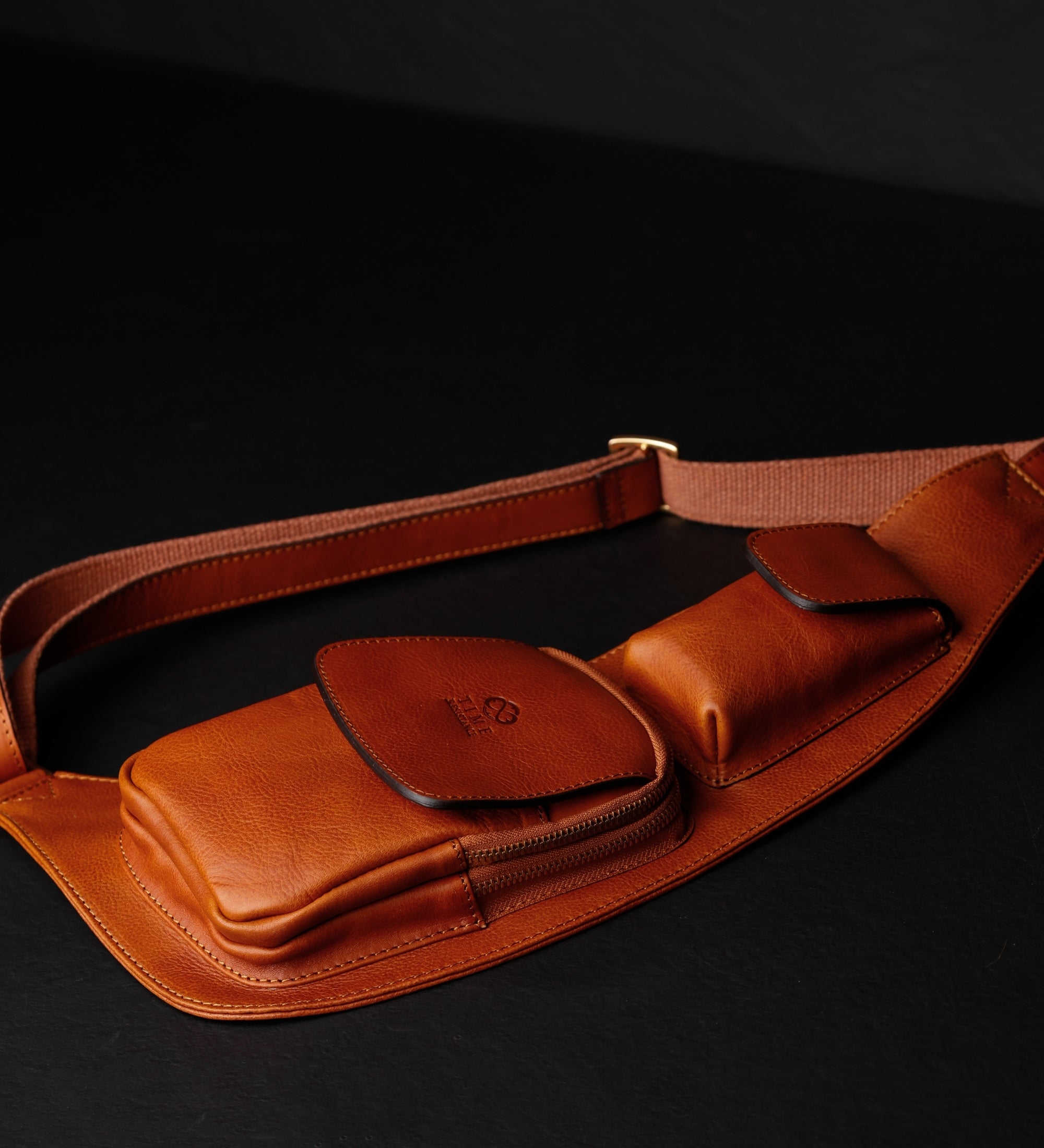 Leren sling bag crossbodytas - The Monk