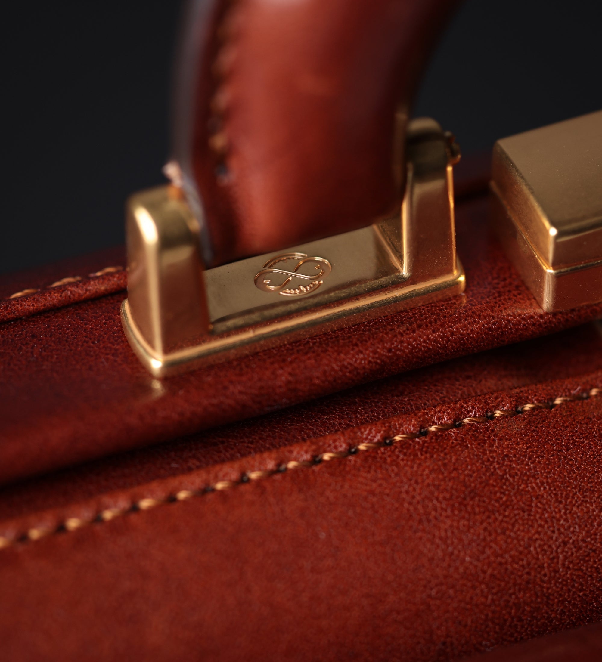 Grote Italiaanse leren dokterstas voor dames - The Master and Margarita