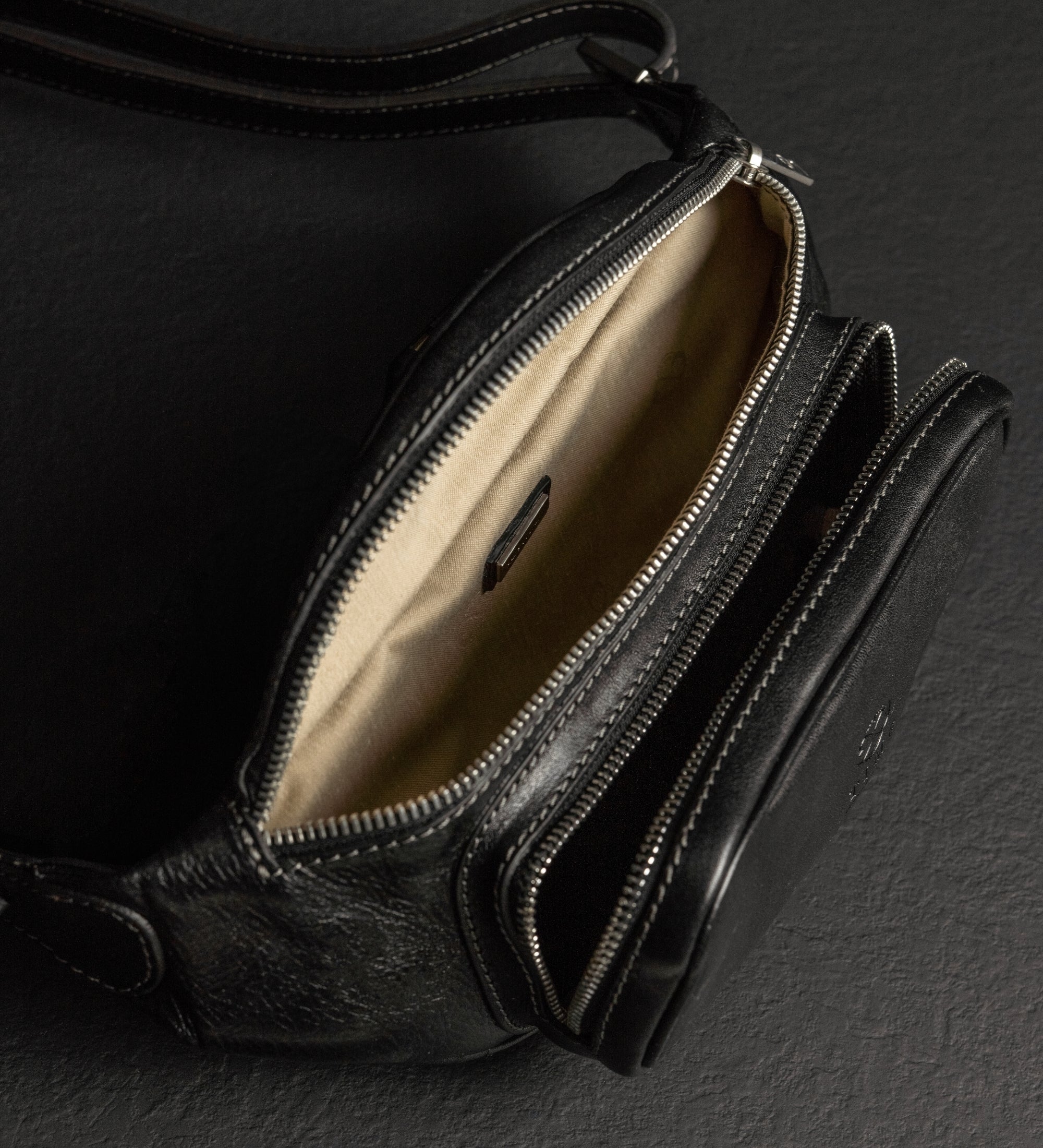 Leren sling bag heuptas voor dames - Independent People