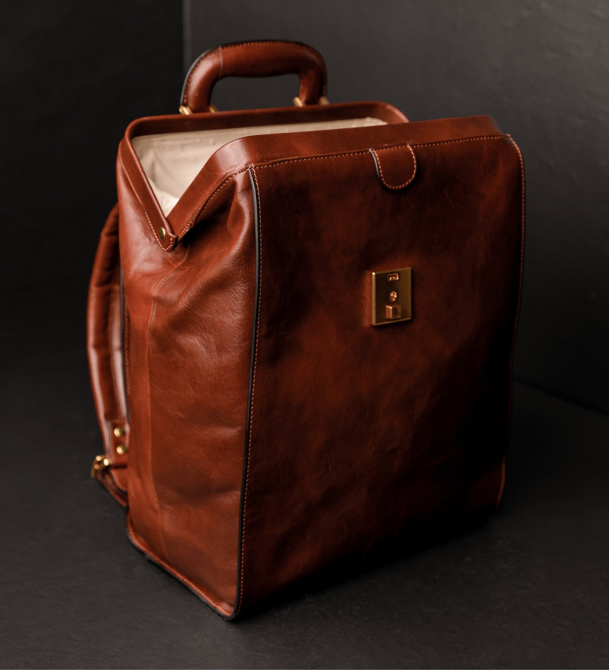 Leren rugtas - A Brief Story of Time