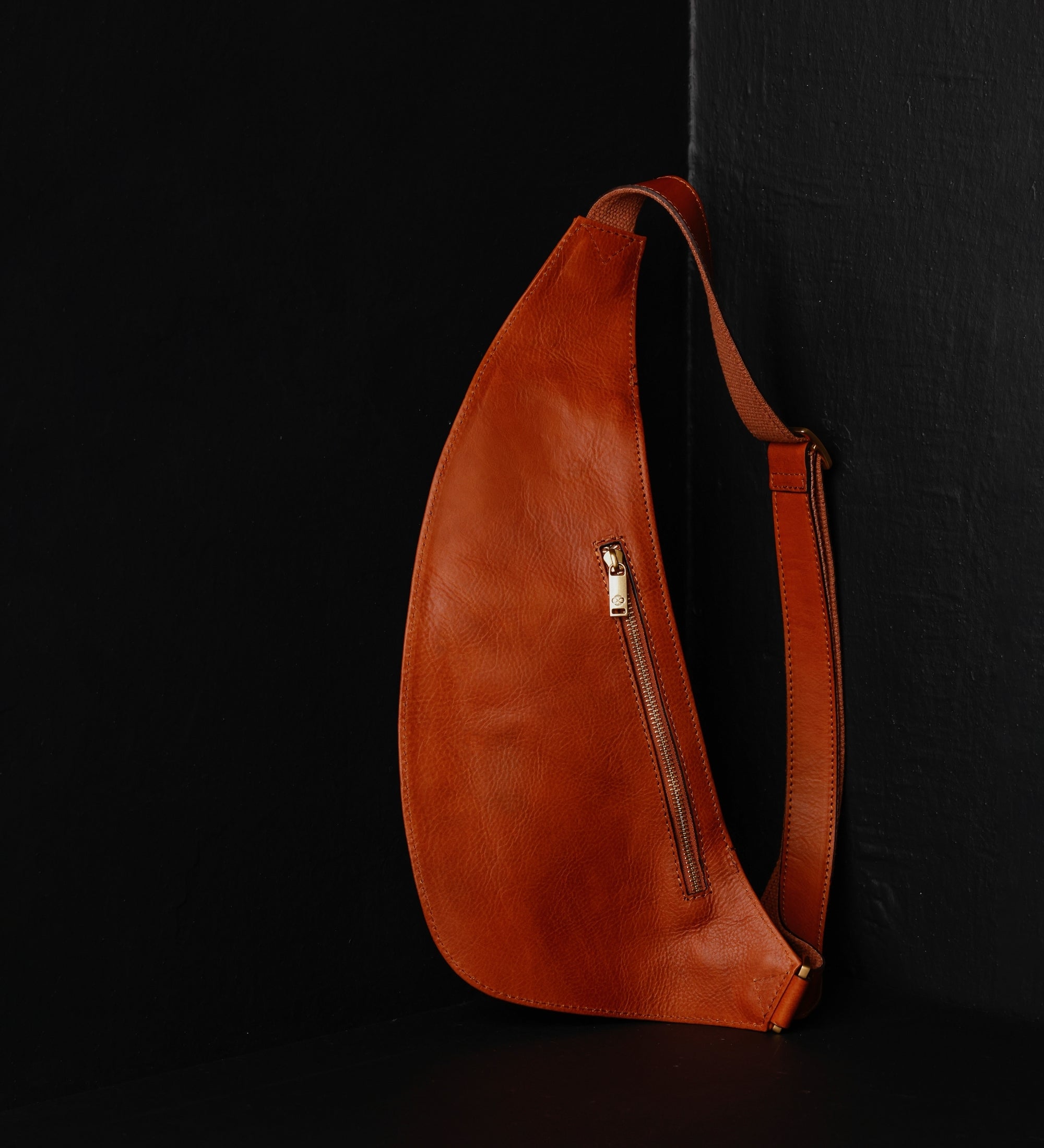 Leren sling bag crossbodytas - The Monk
