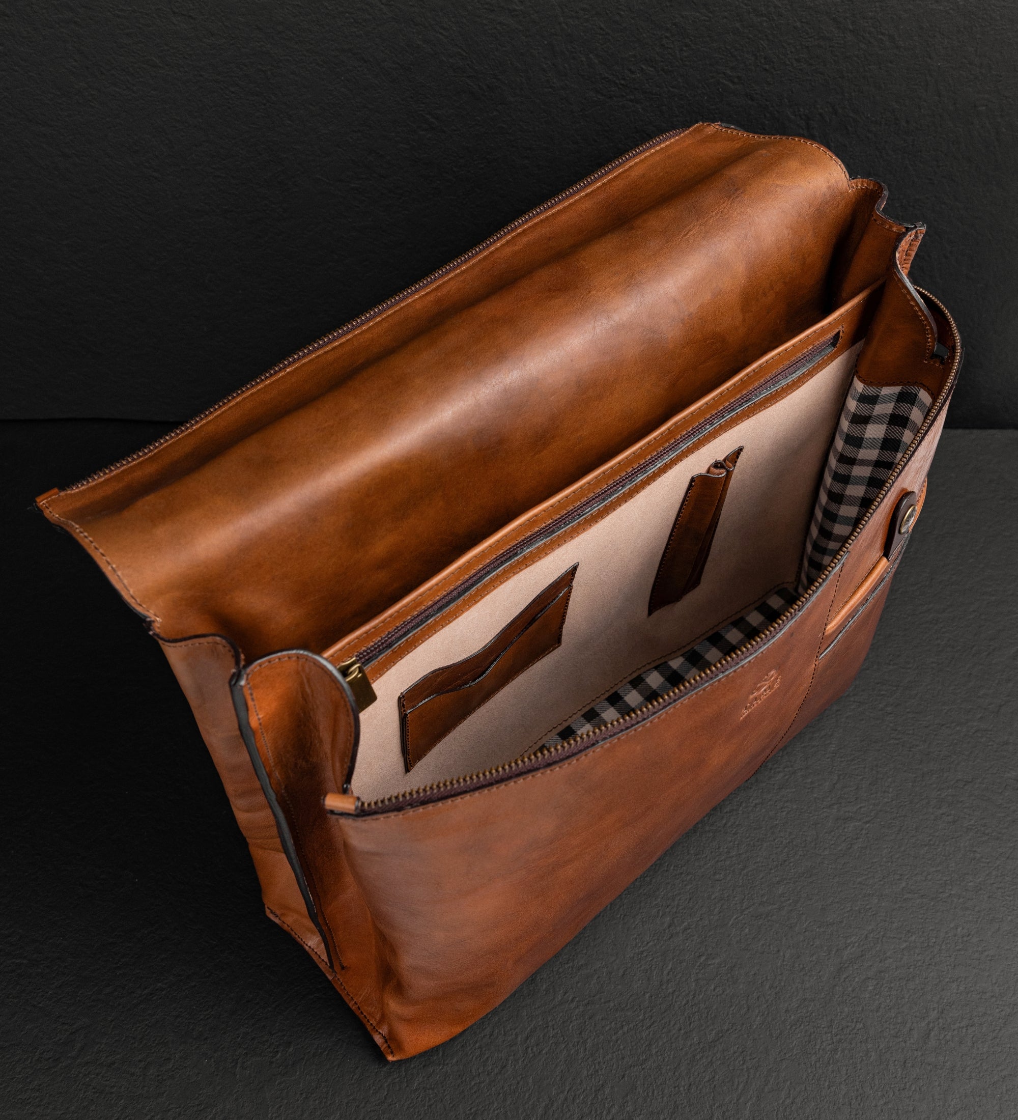 Bruine leren aktetas laptoptas voor dames - From Here to Eternity