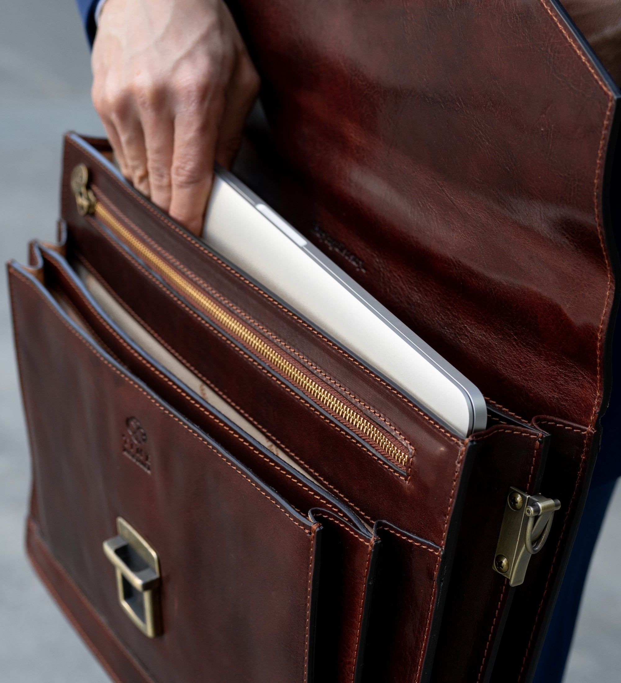 Klassiek design leren aktetas - The Magus