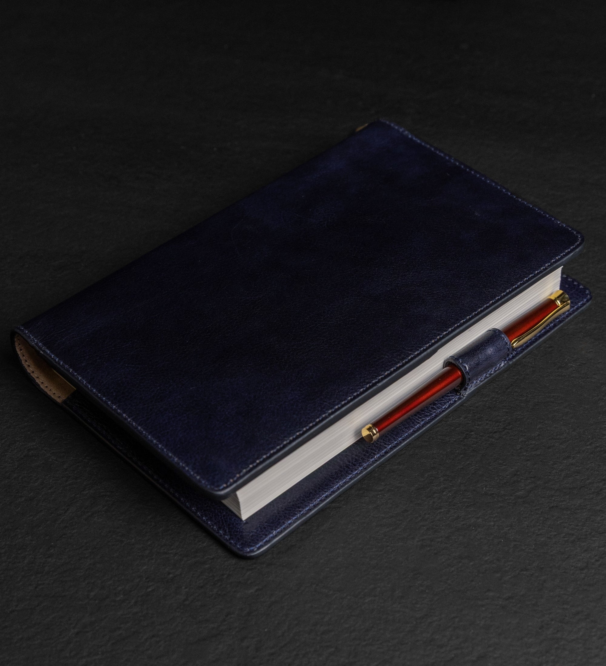 Leren notitieboek met navulbaar A5 notitieblok voor dames - The Diary of a Nobody
