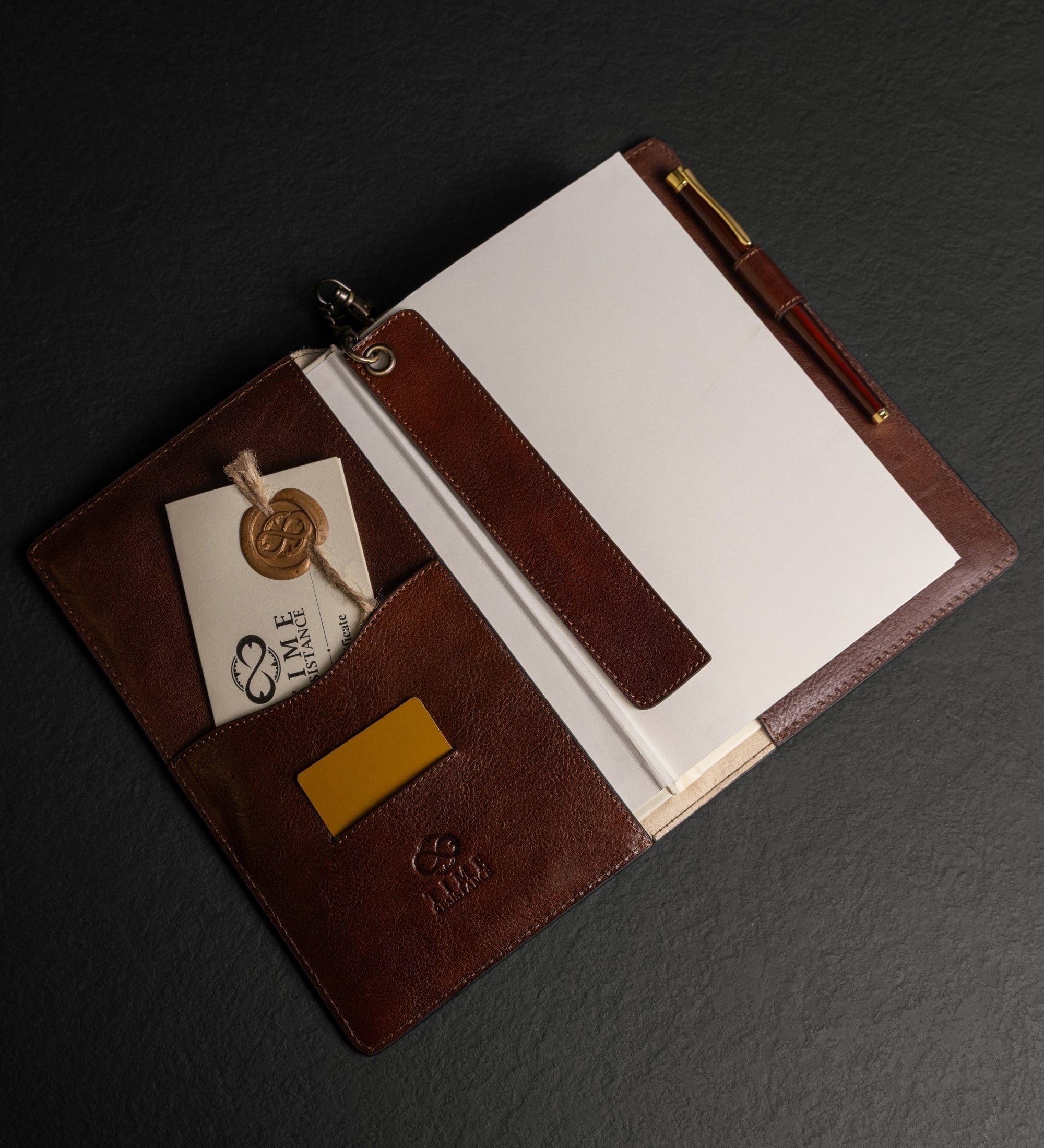 Leren notitieboek met navulbaar A5 notitieblok voor dames - The Diary of a Nobody