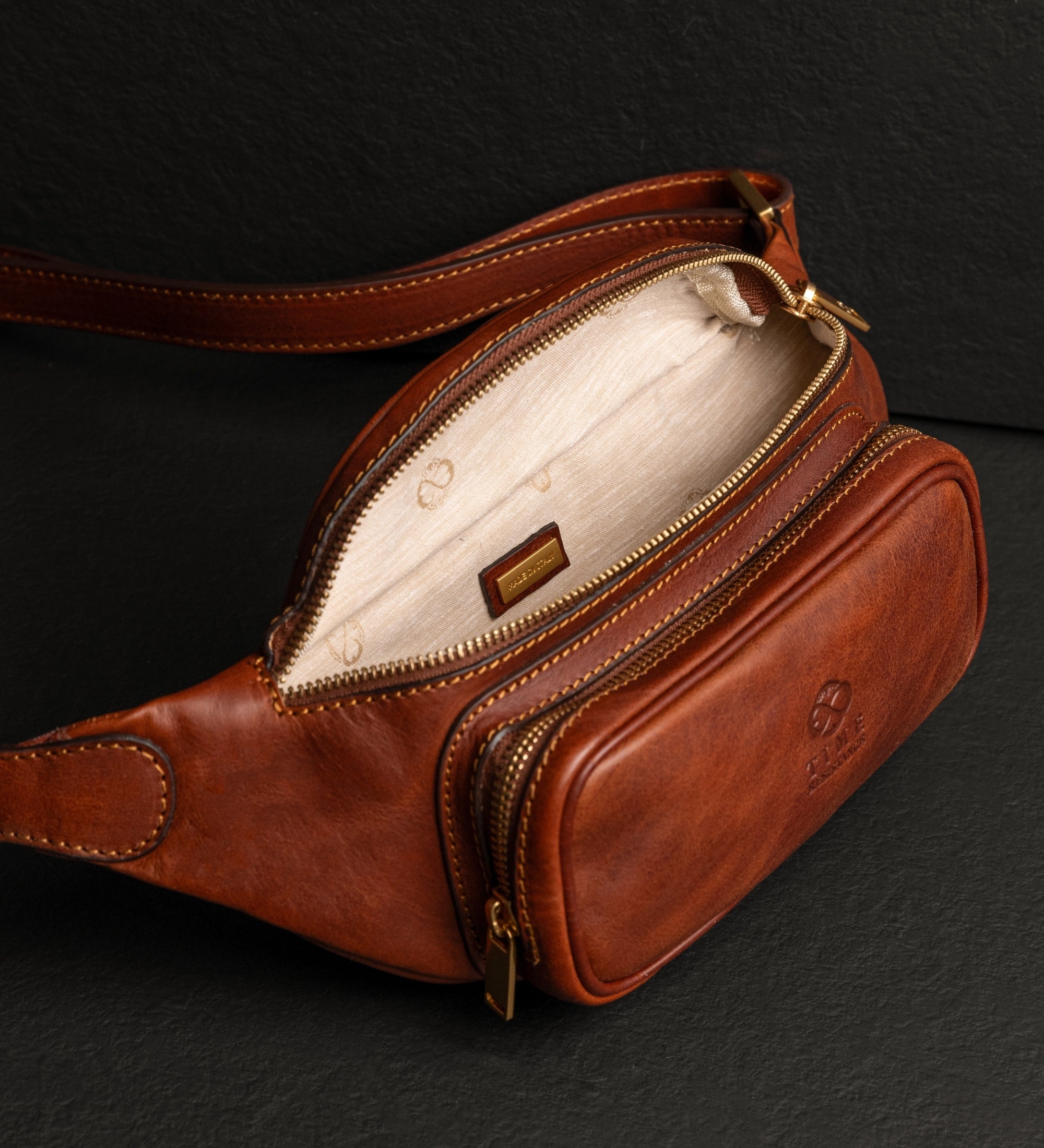 Leren sling bag heuptas - Independent People