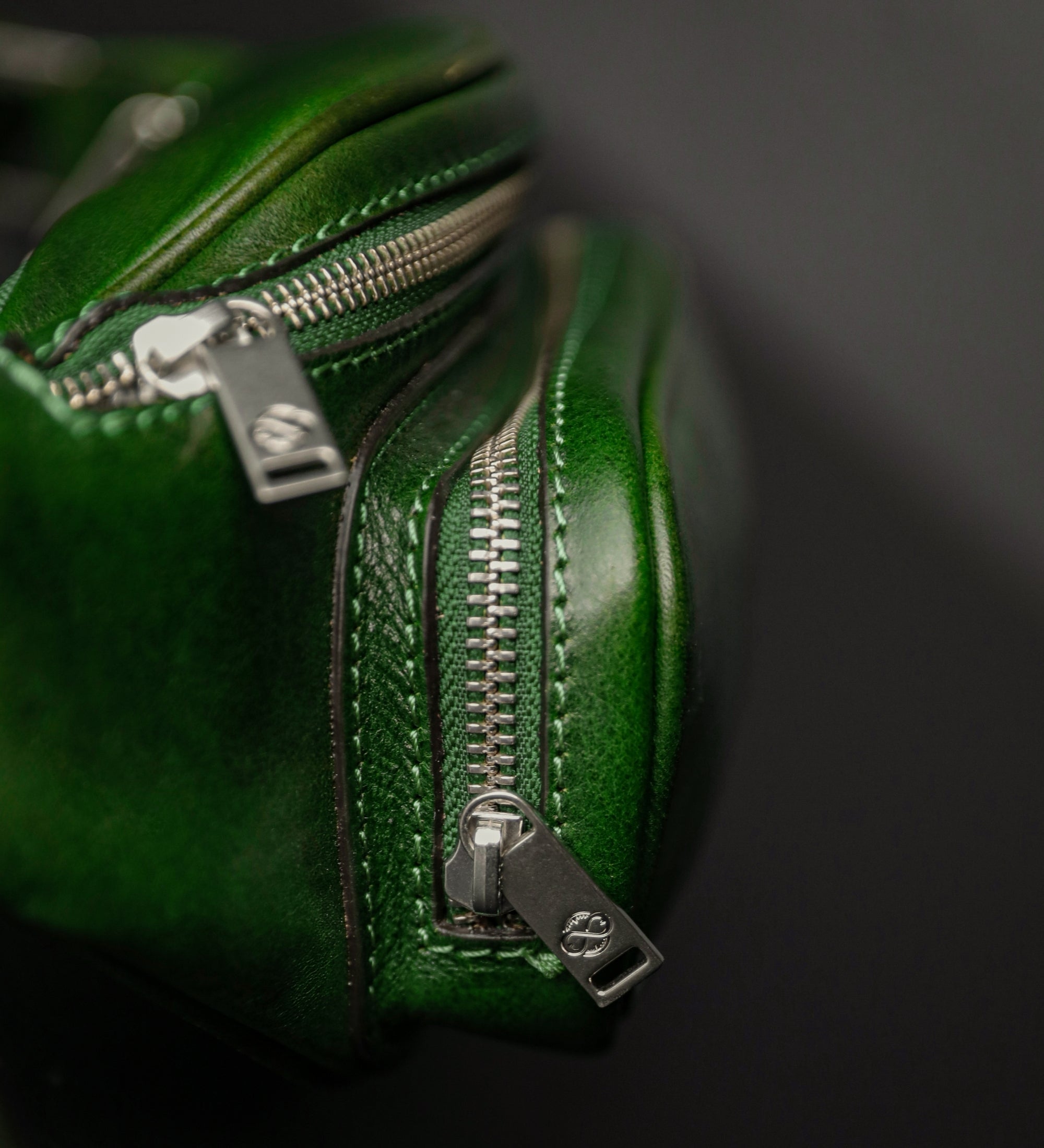 Leren sling bag heuptas voor dames - Independent People