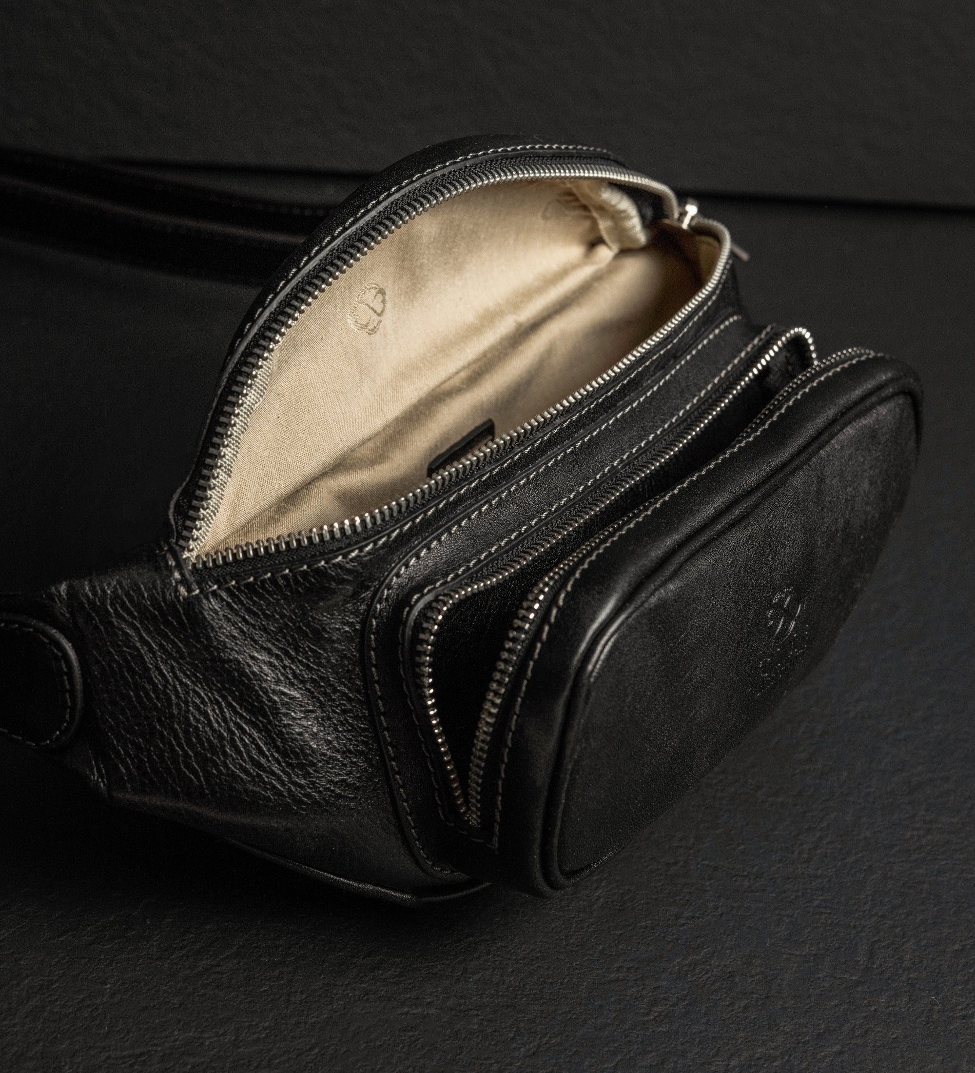 Leren sling bag heuptas voor dames - Independent People